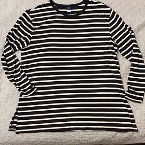 Old Navy Black and White Striped Long Sleeve Top